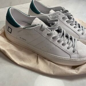 Brand new! Beautiful Italian made D.A.T.E men’s leather sneaker.